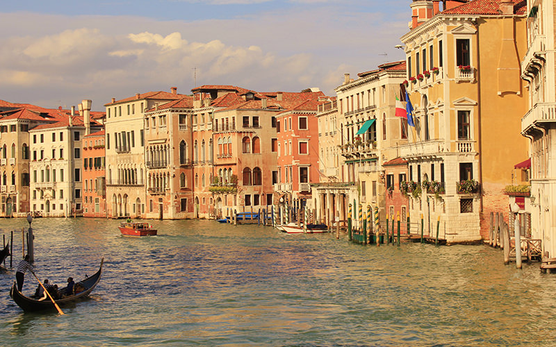 Venice Traveling-Forever